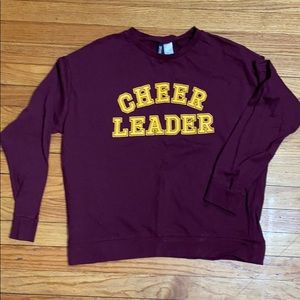 ⭐️3 x $25 Sweatshirt cheer leader!